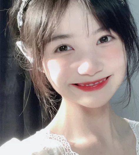 妖舞精灵耳机白色全新 朋友送的就带了一次，...