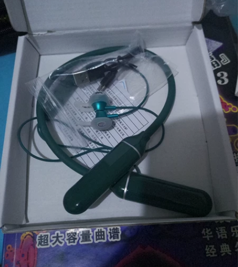 挂脖运动耳机全新没用过 感兴趣的话点“我想要”和我私聊吧～全...