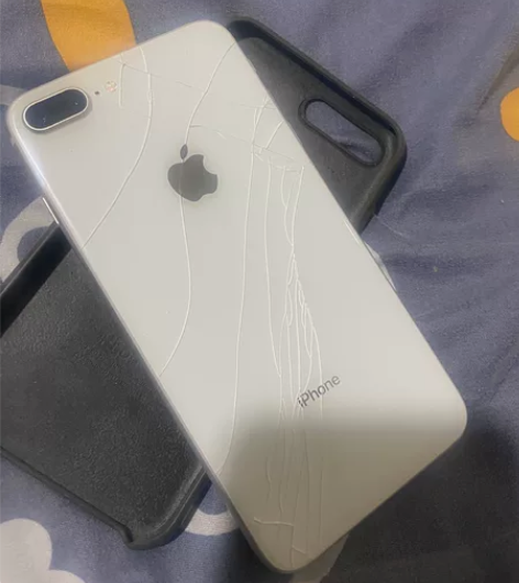 iPhone 8 plus 白色国行 25...