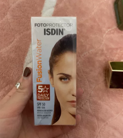 怡思丁防晒，全新未拆封，闲置出 感兴趣的话...