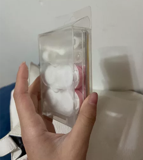 买多了，打包20，美瞳眼镜盒两对，粉底调色...