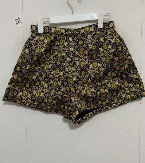 女士短裤腰围70 裤长37特价出 感兴趣的...