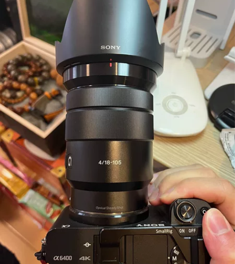 索尼18-105mm F4 G OSS大光...