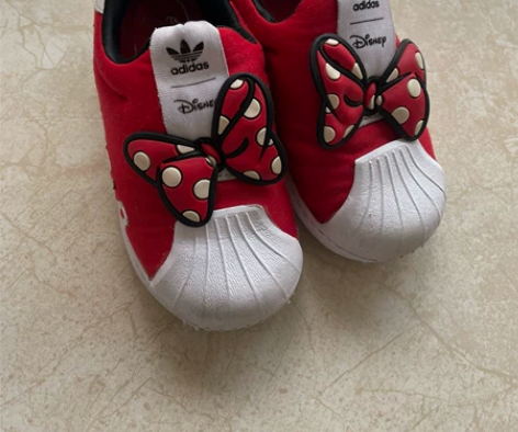 正品阿迪女孩贝壳头360运动鞋。内长14，...