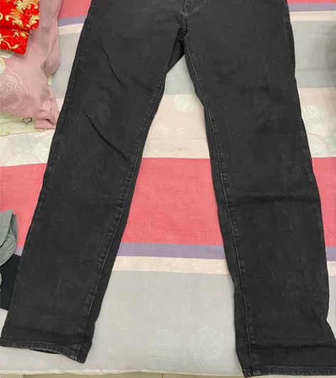 李维斯黑色牛仔裤男 33/32码 大腿56...