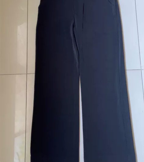 黑色阔腿裤（全新） 亲人剪标了但是一次没穿...