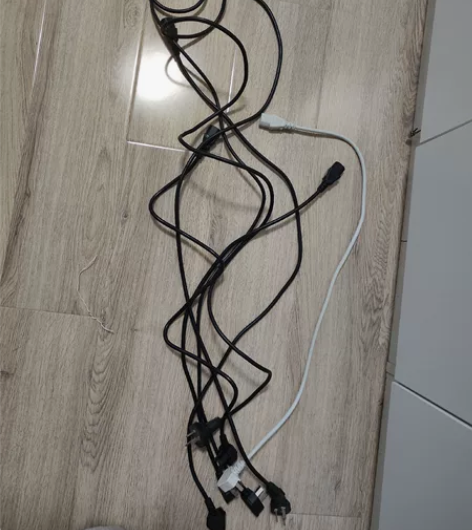 电饭锅，电脑主机电源线，一共7根，60～7...