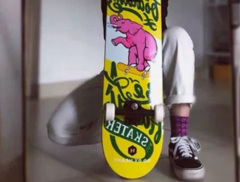 DBH专业滑板沸点四轮组装滑板初学者男女生...