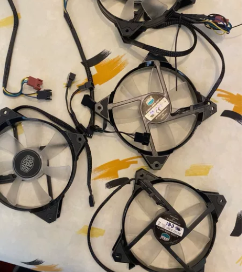 酷冷至尊北极光风扇4pin PWM温控调速...