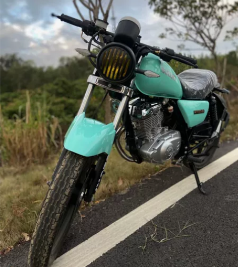 二手摩托车网红铃木复古150CC 九成新...