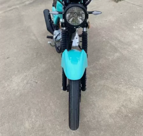 二手摩托车网红铃木复古150CC  九成新...