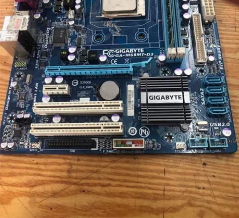 技嘉M68MT-S2主板速龙x4640四核...