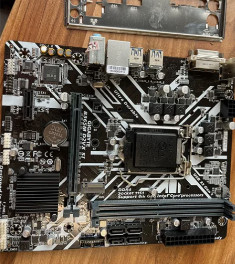 技嘉 B365M D2VX SI 主板 1...