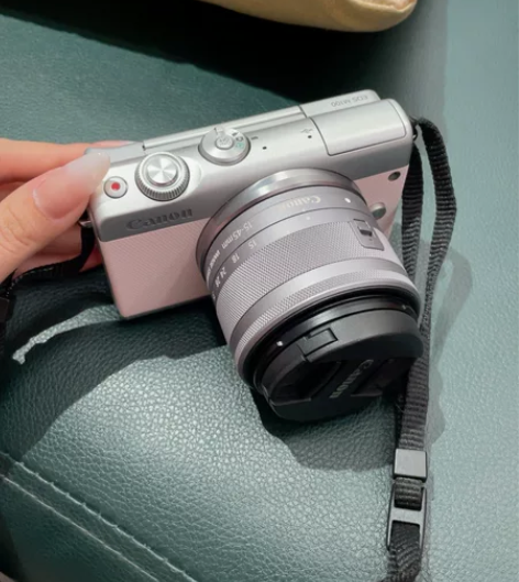 闲置佳能M100微单 套机 粉色 成色如图...