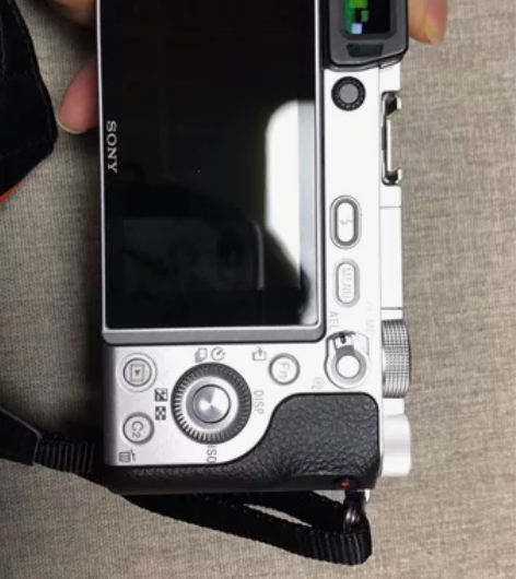 索尼微单a6300套机 带16-50镜头，...