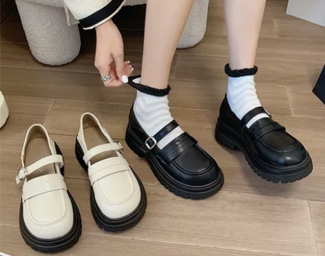 白色日系玛丽珍鞋女鞋2022新款厚底复古百...