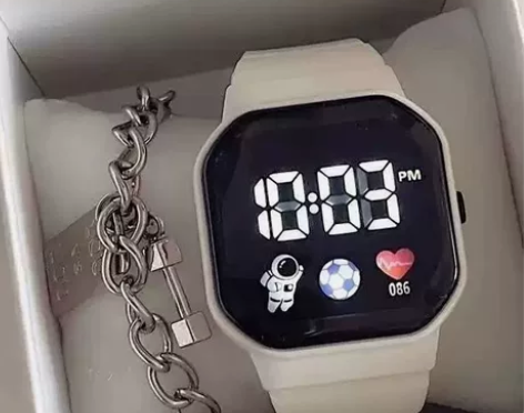 分手了,剩几个颜色不一样的现在统一白菜价出...