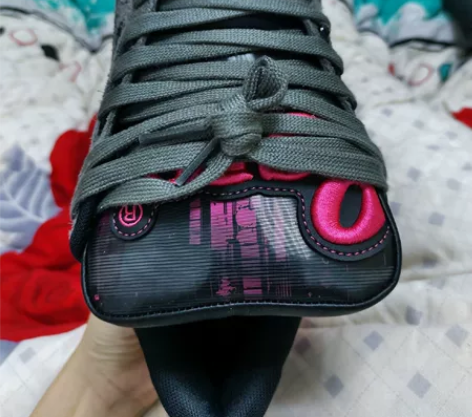 李宁与whoosis联名鞋。图片什么样，你...