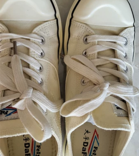 大孚帆布女鞋 鞋码40。乳白色。 包邮，偏...