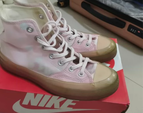 匡威樱花 得物上买的 感兴趣的话点“我想要...