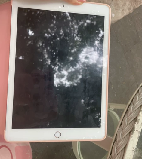 九五新，2018版ipad，128g，玫瑰...