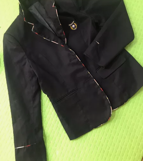 新希望西装校服，6码，九新。背心八五新，4...