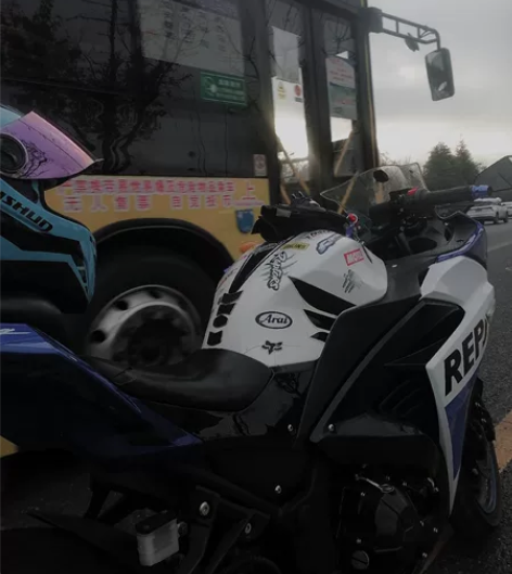 天冷了要回家过年想把车卖了,21年双缸水冷...