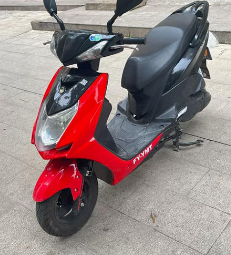 闲着一台飞鹰110排量电喷摩托车，雅马哈发...
