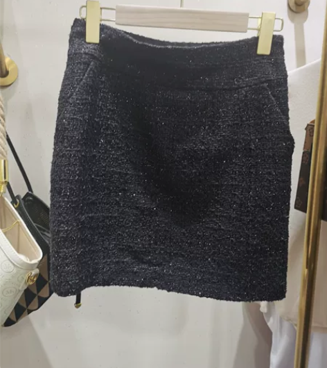 短款包臀裙，尺码S，没有吊牌，但是全新，里...