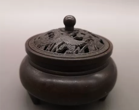 老铜熏香炉 感兴趣的话点“我想要”和我私聊...