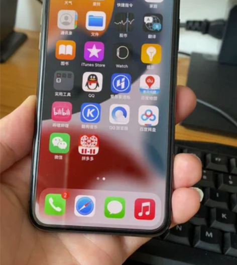iPhone X 64g国行大概九五新，爱...