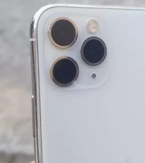 11promax美版无锁64G，电池还很耐...