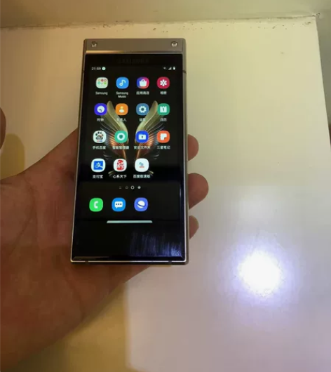 三星W 2019高定顶配版，功能都正常，啥...