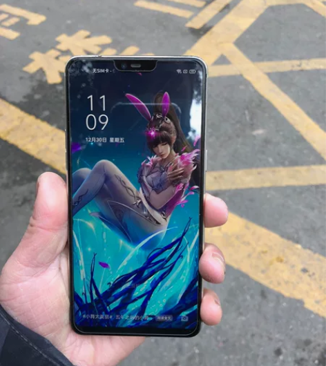 OPPO R15 6+128 成色看图 功...