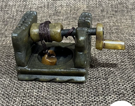 乡下收的一个老物件，喜欢的可以带走  尺寸...