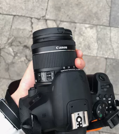 佳能850d套机佛系出，包装盒，充电器，电...