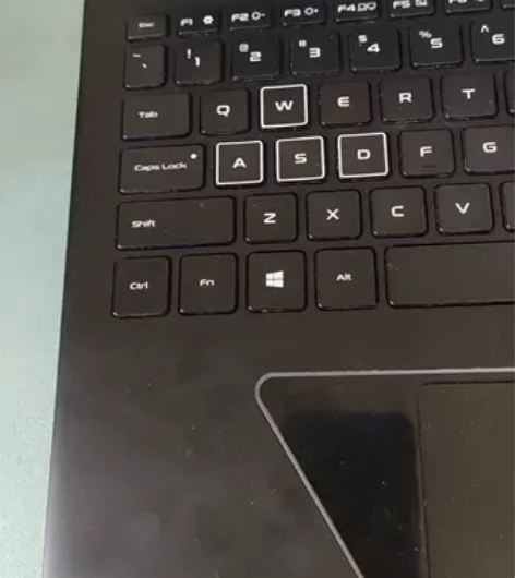 三星玄龙骑士游戏本 7代I5 8G 120...