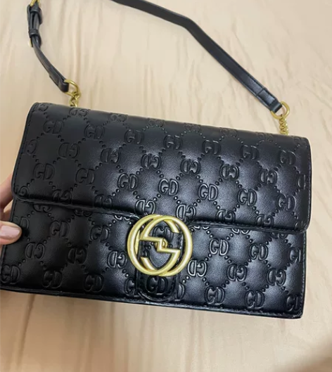 不是正品！！古驰Gucci女士单肩斜挎包女...