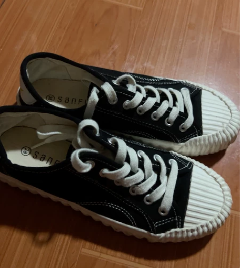 帆布鞋 感兴趣的话点“我想要”和我私聊吧～