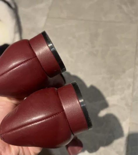 小CK ，Charles Keith 尖头...