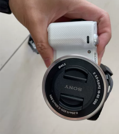 9999新 日本购买 二手索尼微单l奶昔N...