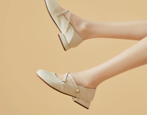 达芙妮复古玛丽珍鞋女夏2022年新款粗跟单...