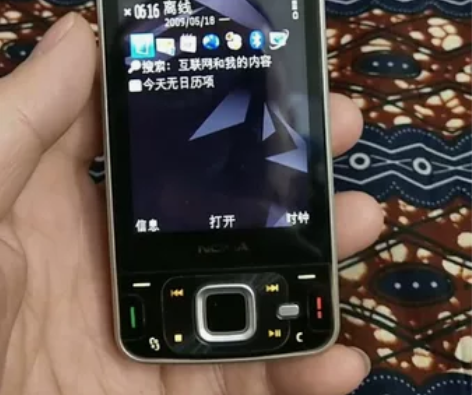 诺基亚,N96.手机功能正常。8成新。有充...