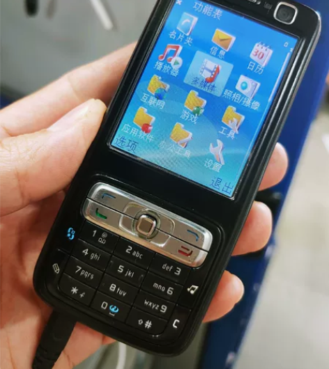 诺基亚经典N73手机，原装国行版，双扬声器...