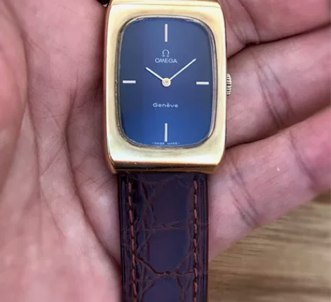 [五角星]瑞士欧米茄特殊渐变折射蓝盘简约两...