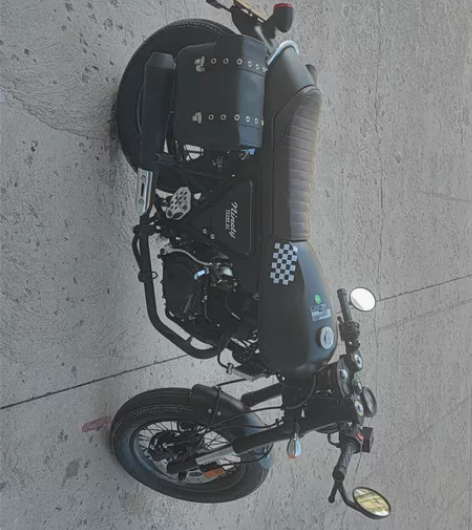 2022年银钢拿铁200cc复古摩托车 所...