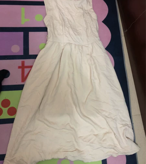裙子购于实体店 穿一洗一…几乎全新 款式偏...