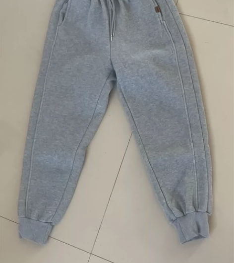 x2浅灰加绒休闲裤，穿过一次 感兴趣的话点...