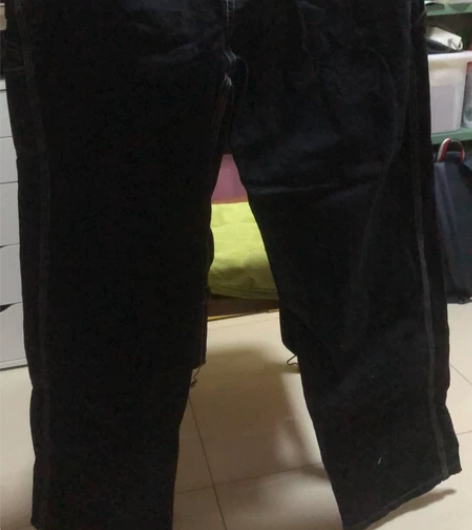 背带牛仔裤 薄牛仔材质 L号 感兴趣的话点...