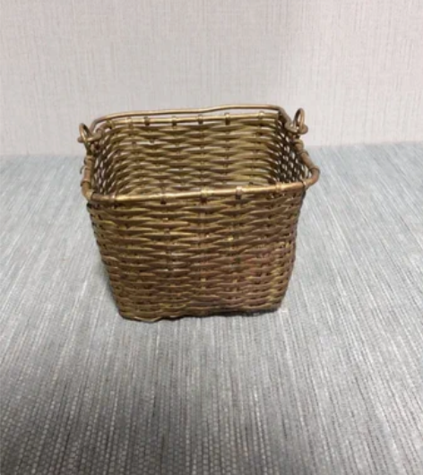 黄铜编织方形花篮 置物篮 重201克，长宽...